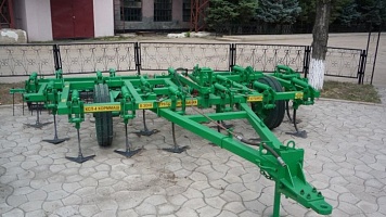 Культиватор для сплошной обработки почвы КСП-4